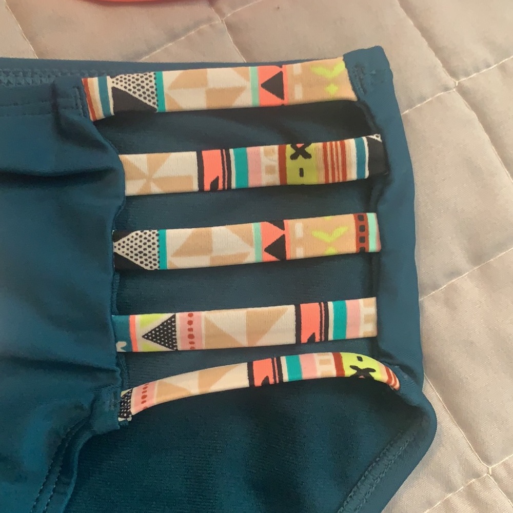 Xhilaration Bikinis - Picture 2 of 6